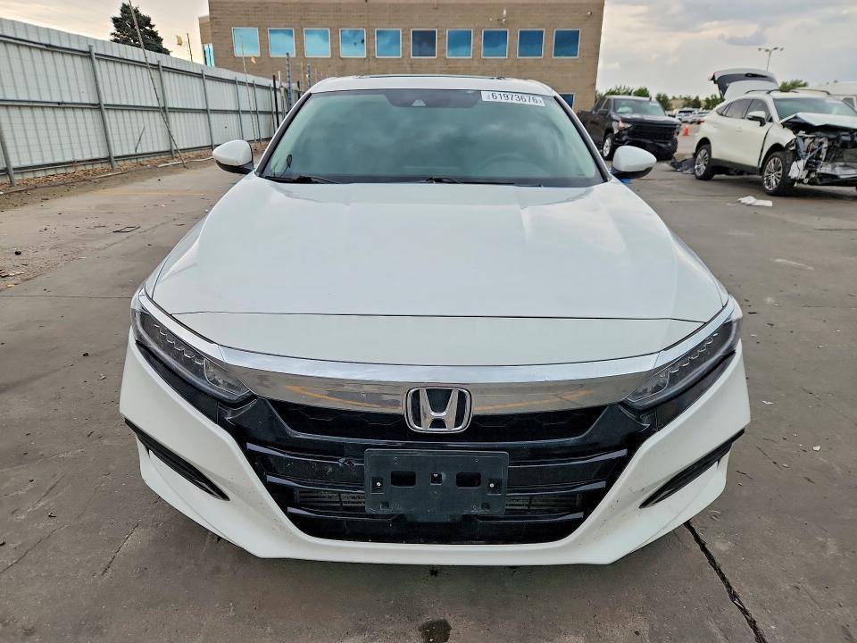2019 Honda Accord VIN 1HGCV1F52KA092086 COPART salvage auction — HAIL, Co - Certificate Of Title, sold $9,100 on 2026-08-19 (photo 5)