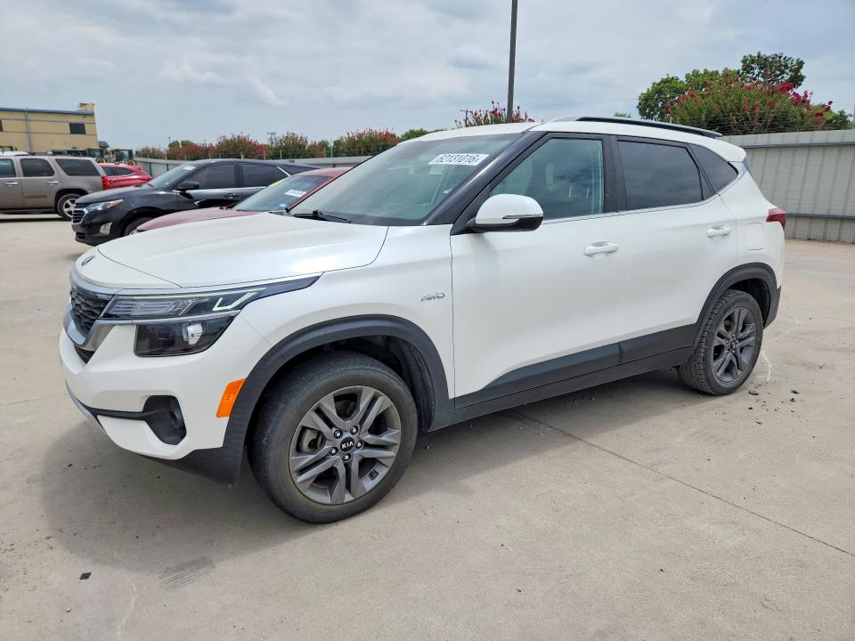 2021 Kia Seltos VIN KNDEUCAA1M7043259 COPART salvage auction — FRONT END, TX - CERT OF TITLE-REBUILT SALVAGE, sold $350 on 2026-07-30 (photo 1)