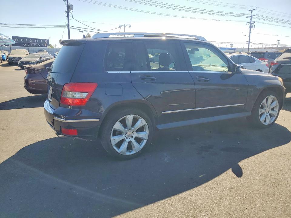 2010 Mercedes-benz Glk-klasse VIN WDCGG5GB6AF351566 COPART salvage auction — MINOR DENT/SCRATCHES, CA - DIS/DLR/EXP ONLY CLEAN TITLE, sold $900 on 2026-07-15 (photo 3)