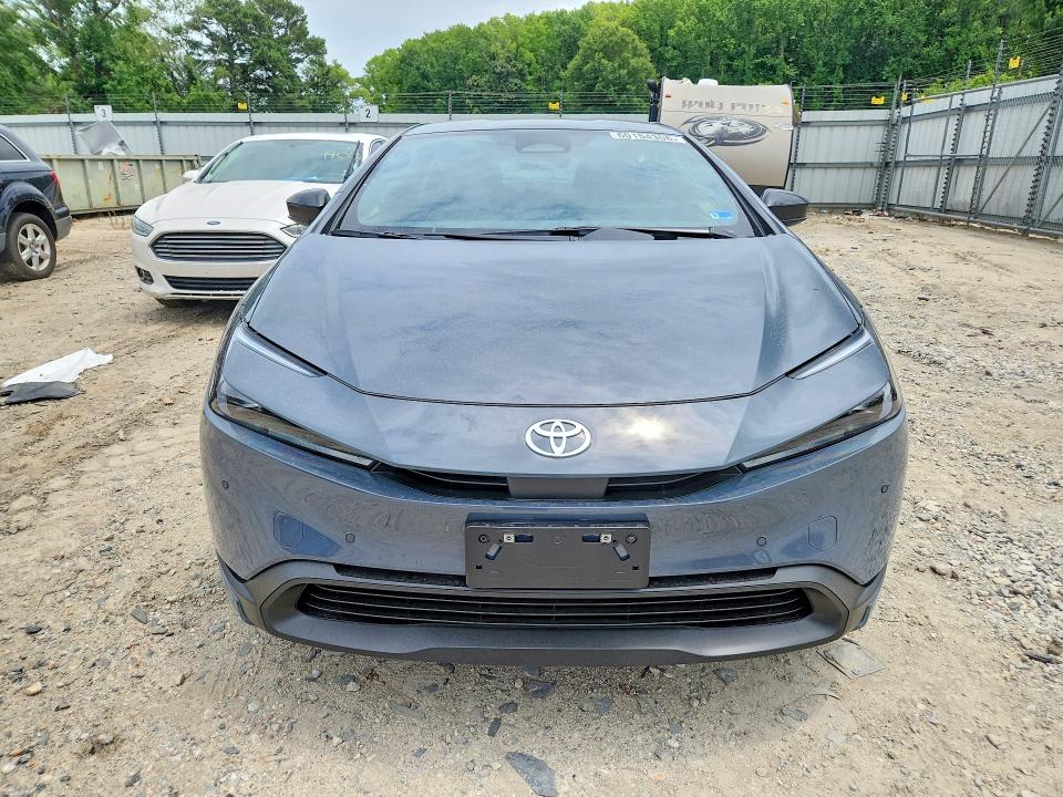 2026 Toyota VIN JTDACAAU3T3080979 COPART salvage auction — SIDE, Va - Cert Of Title - Salvage, sold $575 on 2026-07-21 (photo 5)