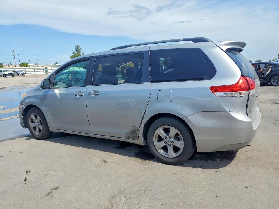 2014 Toyota Sienna VIN 5TDKK3DC6ES451088 COPART salvage auction — REAR END, Fl - Cert Of Title Slvg Rebuildable, sold $2,700 on 2026-07-22 (photo 2)