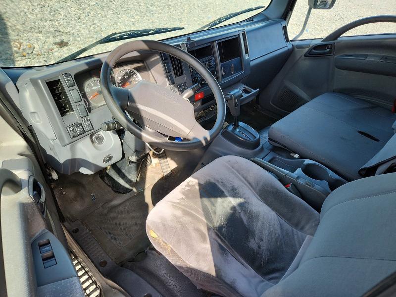 2020 Isuzu Npr VIN JALE5W165L7303749 COPART salvage auction — MINOR DENT/SCRATCHES, Fl - Certificate Of Title, sold $8,100 on 2026-07-28 (photo 8)