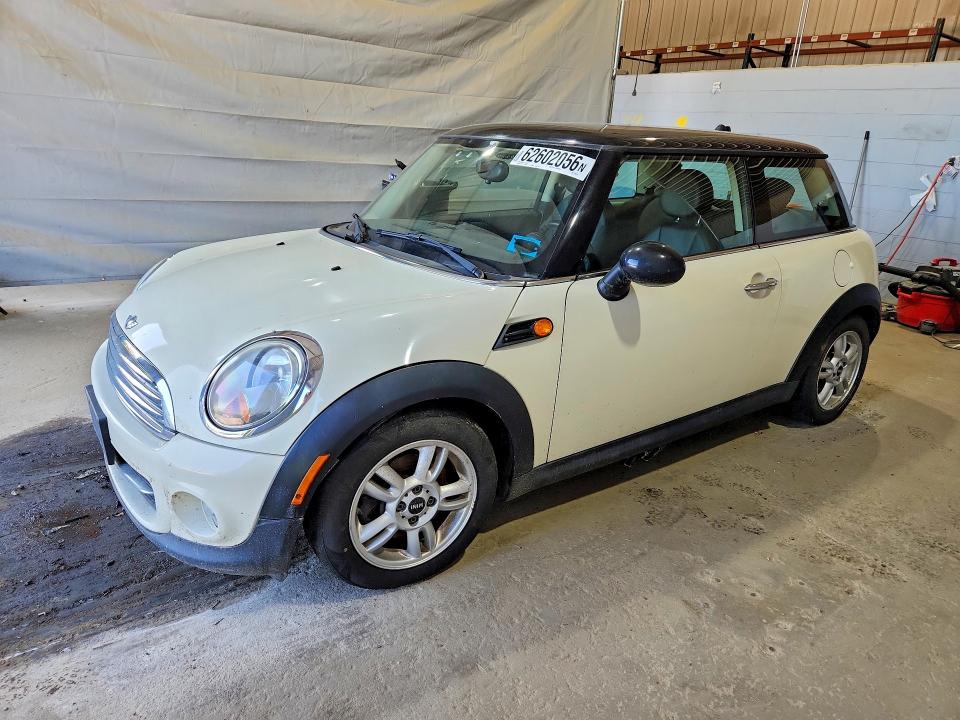 2013 Mini Cooper VIN WMWSU3C55DT680016 COPART salvage auction — NORMAL WEAR, Nh - Certificate Of Title, sold $225 on 2026-08-06 (photo 1)