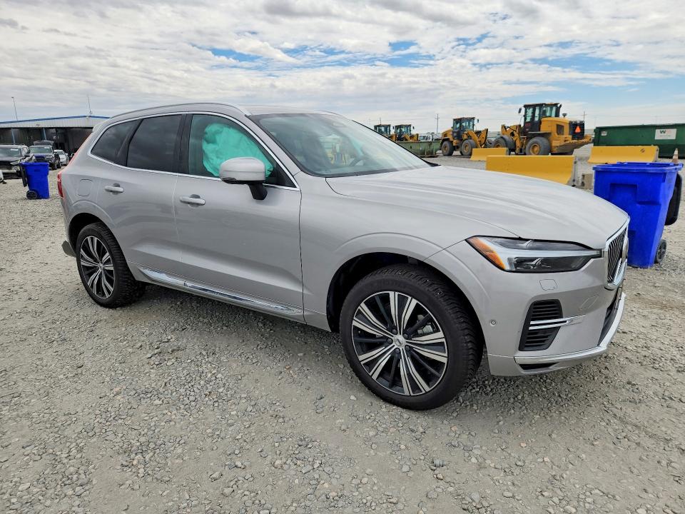 2023 Volvo Xc60 VIN YV4H60DN2P1210592 COPART salvage auction — REAR END, Co - Public - Salvage Title, sold $17,400 on 2026-08-18 (photo 4)