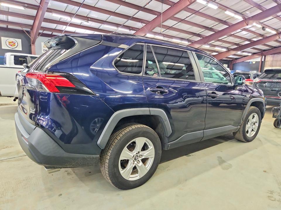 2020 Toyota Rav4 VIN 2T3P1RFV2LC098713 COPART salvage auction — MINOR DENT/SCRATCHES, MA - CERTIFICATE OF TITLE (P), sold $14,100 on 2026-07-27 (photo 3)