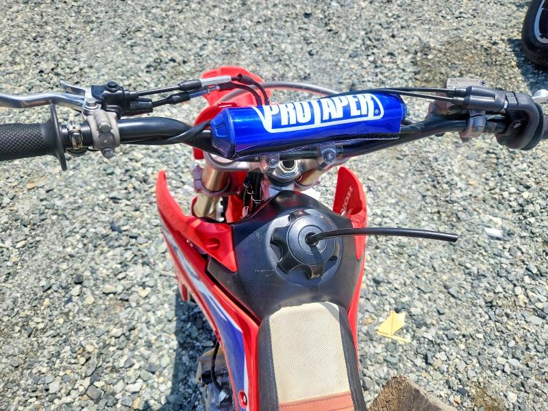 2024 Honda Crf VIN JH2KE03C6RK600093 COPART salvage auction — VANDALISM, Nc - Salvage Certificate Of Title, sold $2,200 on 2026-07-23 (photo 7)