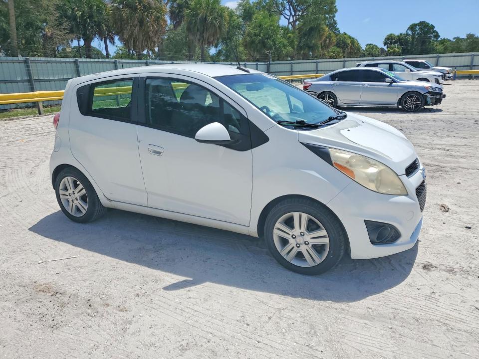 2014 Chevrolet Spark VIN KL8CD6S90EC581577 COPART salvage auction — NORMAL WEAR, FL - CERTIFICATE OF TITLE, sold $850 on 2026-07-15 (photo 4)