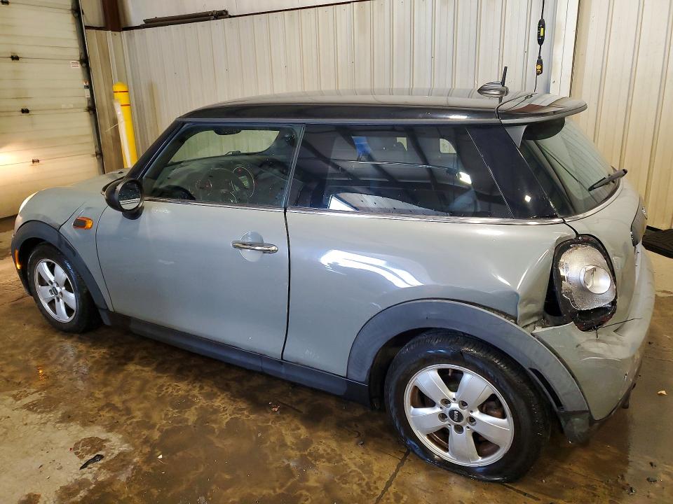 2016 Mini Cooper VIN WMWXP5C5XGT739834 COPART salvage auction — REAR END, Salvage Title, sold $1,800 on 2026-08-07 (photo 2)