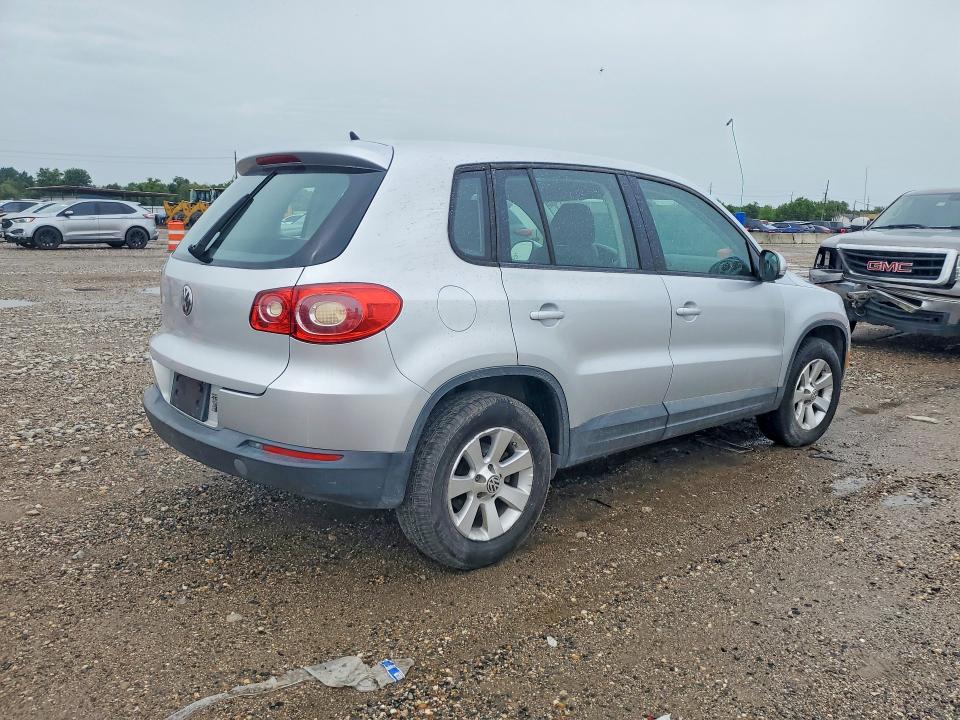 2009 Volkswagen Tiguan VIN WVGAV75N99W512817 COPART salvage auction — MECHANICAL, TX - CERTIFICATE OF TITLE, sold $475 on 2026-08-06 (photo 3)