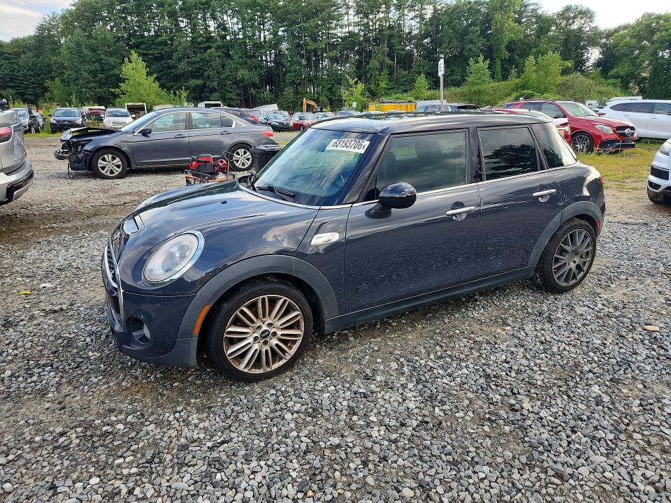 2015 Mini Cooper VIN WMWXU3C59F2B57552 COPART salvage auction — MINOR DENT/SCRATCHES, TN - CERTIFICATE OF TITLE (P), sold $2,250 on 2026-08-10 (photo 1)