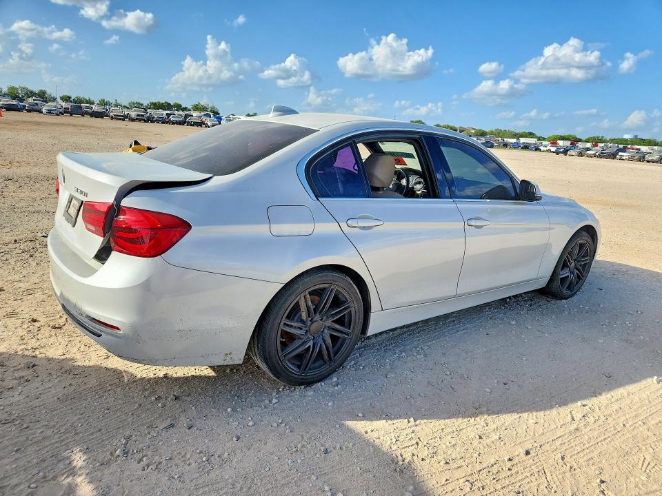 2018 BMW VIN WBA8B9C52JAE22114 COPART salvage auction — WATER/FLOOD, Tx - Salvage Title-Flood Damage, sold $2,250 on 2026-08-06 (photo 3)