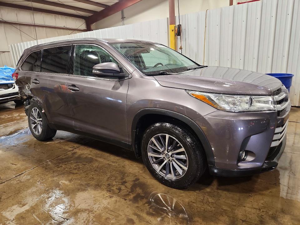 2019 Toyota Highlander VIN 5TDJZRFH6KS580236 COPART salvage auction — REAR END, PA - CERTIFICATE OF SALVAGE, sold $8,300 on 2026-07-28 (photo 4)