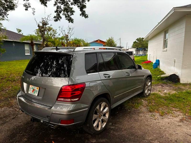 2011 Mercedes-benz Glk-class VIN WDCGG5GB4BF650409 COPART salvage auction — MINOR DENT/SCRATCHES, Fl - Certificate Of Title (P), sold $200 on 2026-07-28 (photo 4)