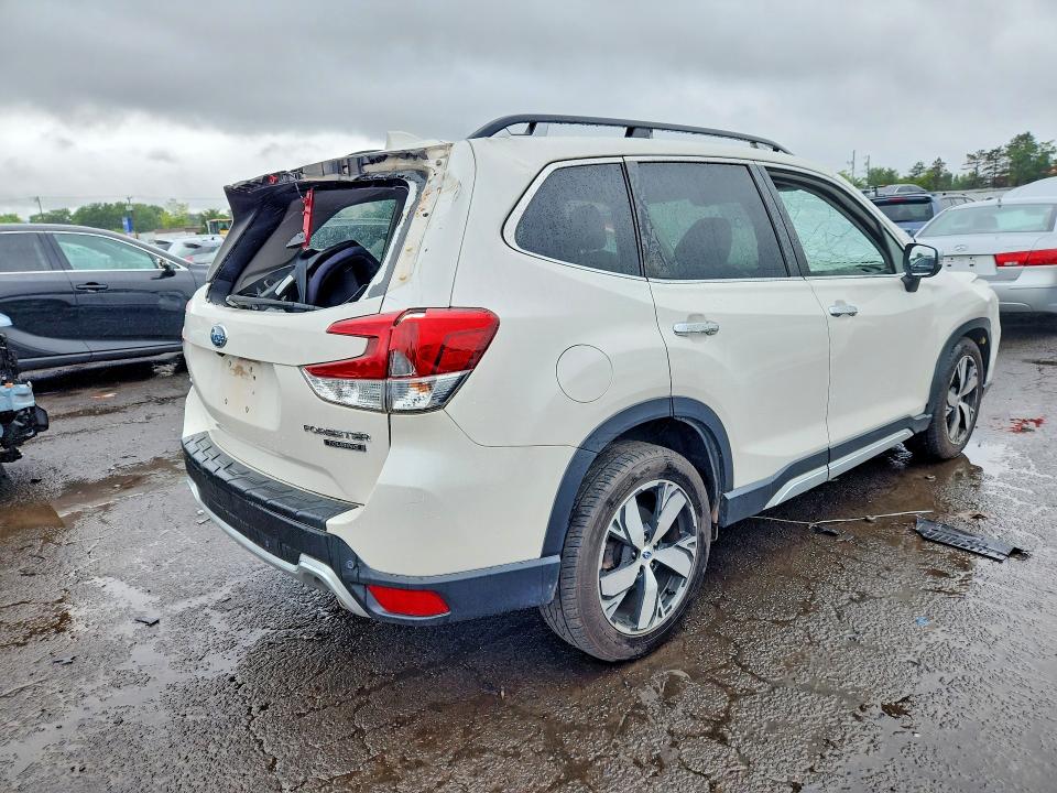 2019 Subaru VIN JF2SKAWC3KH495343 COPART salvage auction — FRONT END, CT - CERT OF TITLE-SALVAGE, sold $4,600 on 2026-07-14 (photo 3)