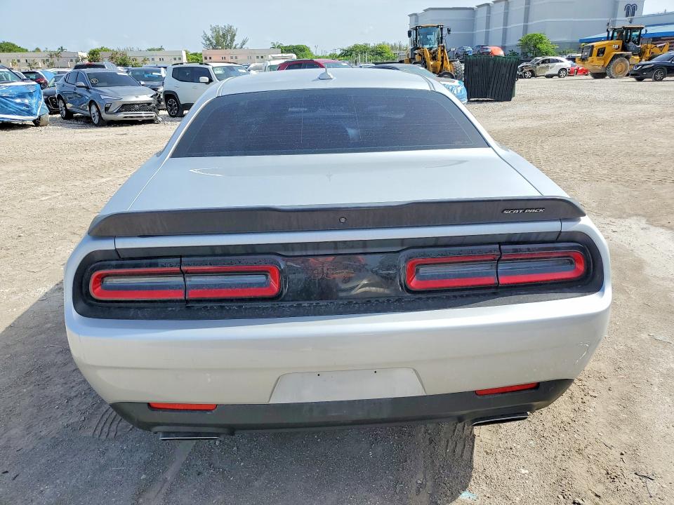 2022 Dodge Challenger VIN 2C3CDZFJ2NH156358 COPART salvage auction — MINOR DENT/SCRATCHES, FL - CERT OF TITLE W/SLVG HISTORY, sold $25,750 on 2026-07-29 (photo 6)