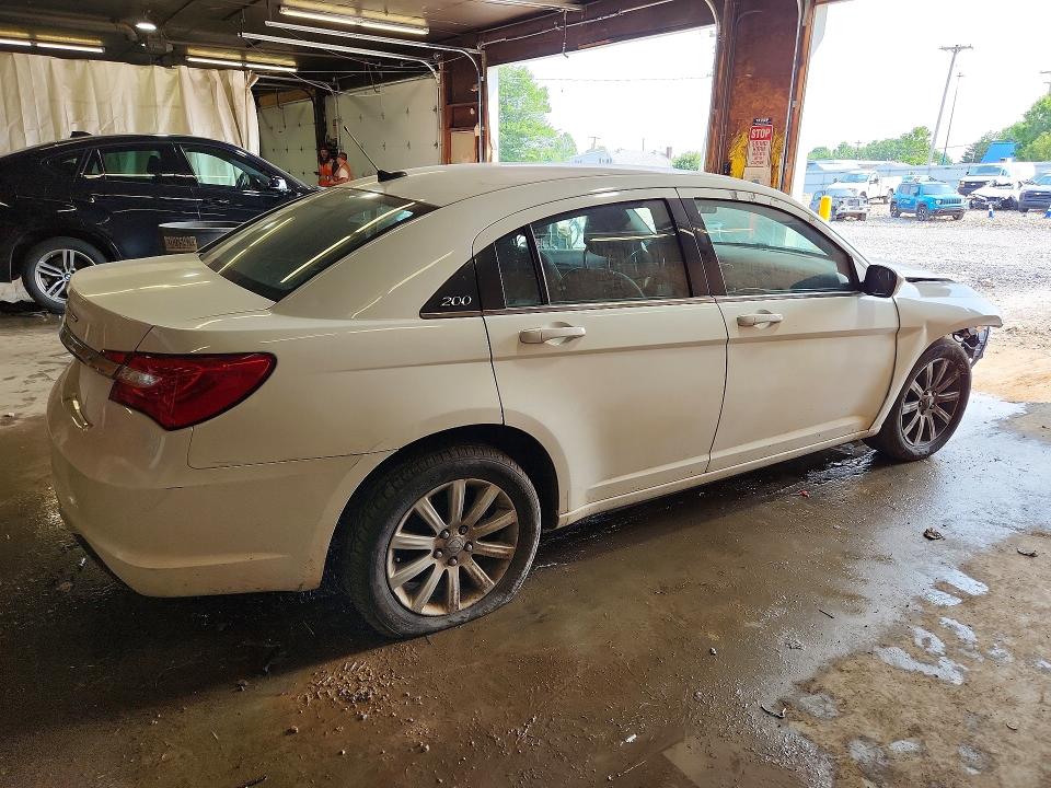 2013 Chrysler 200 VIN 1C3CCBBB1DN579835 COPART salvage auction — FRONT END, Pa - Certificate Of Salvage, sold $250 on 2026-07-23 (photo 3)