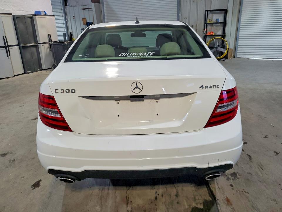 2013 Mercedes-benz C-klasse VIN WDDGF8AB5DR281635 COPART salvage auction — WATER/FLOOD, Nh - Cert Of Ttl-Flood Salvage, sold $900 on 2026-08-19 (photo 6)