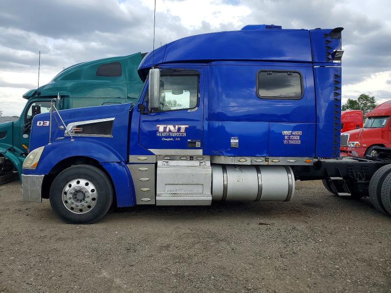 2007 Volvo Vt VIN 4V4LC9KL27N483928 COPART salvage auction — MINOR DENT/SCRATCHES, IN - CERTIFICATE OF TITLE (P), sold $275 on 2026-07-28 (photo 9)