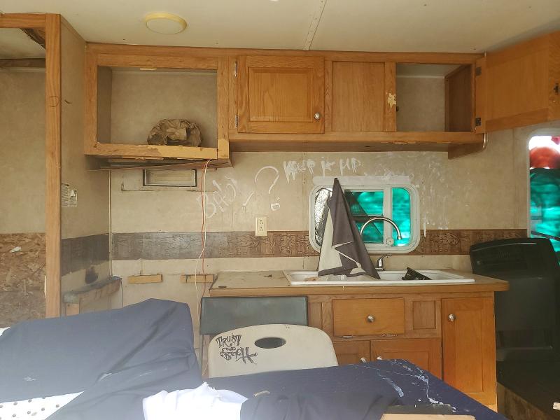 2007 Gulf stream Coach VIN 1NL1GTM2671040644 COPART salvage auction — ALL OVER, CA - SALVAGE CERTIFICATE, sold $50 on 2026-09-17 (photo 8)