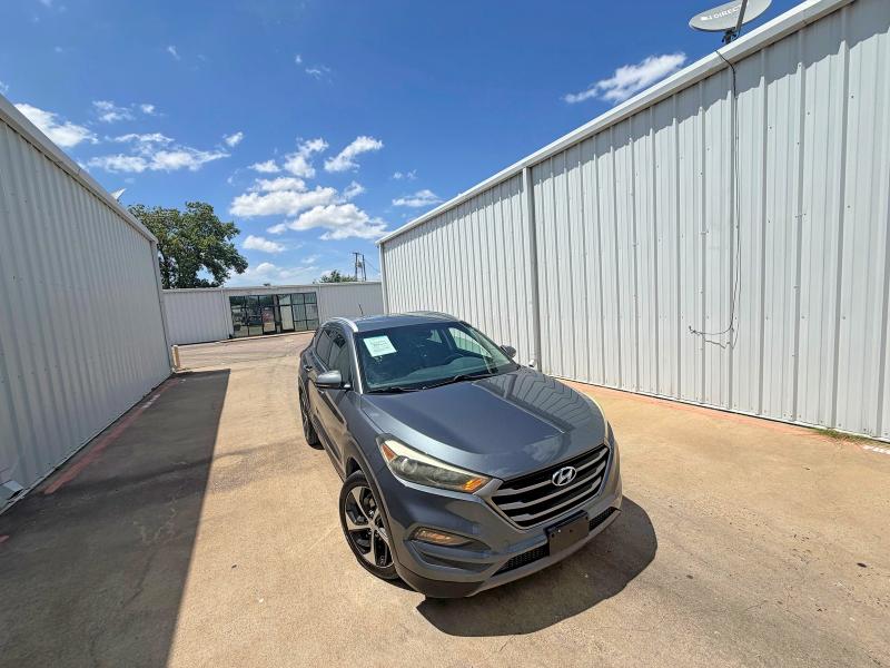 2016 Hyundai Tucson VIN KM8J33A27GU111902 COPART salvage auction — MINOR DENT/SCRATCHES, Tx - Certificate Of Title (P), sold $950 on 2026-07-21 (photo 1)
