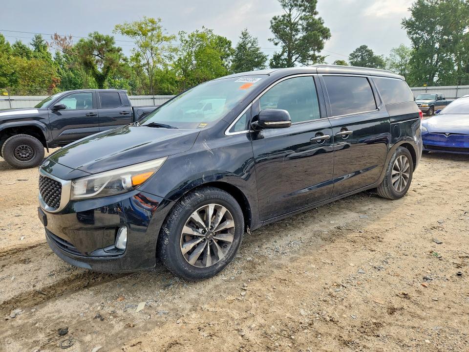 2015 Kia SEDONA VIN KNDMC5C14F6018999 COPART salvage auction — MINOR DENT/SCRATCHES, Va - Certificate Of Title, sold $100 on 2026-07-28 (photo 1)