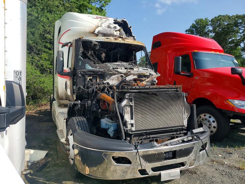 2022 International Lt VIN 3HSDZAPRXNN133775 — COPART salvage auction photo