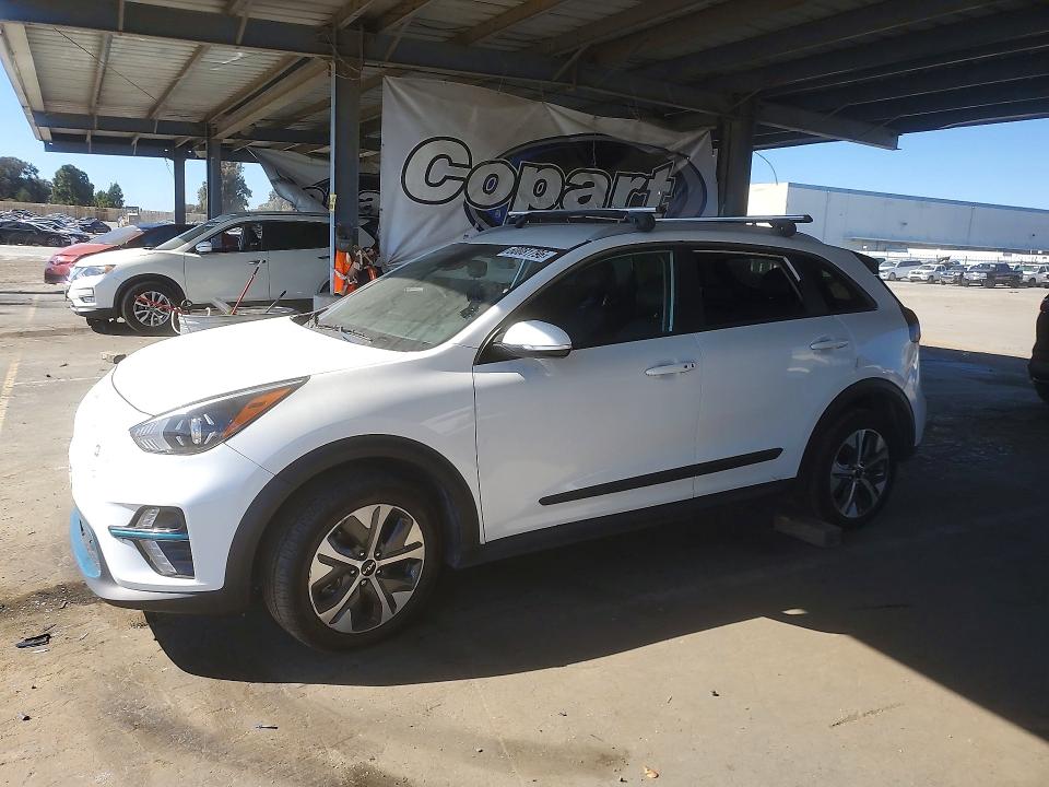 2022 Kia VIN KNDCC3LG9N5142050 COPART salvage auction — MINOR DENT/SCRATCHES, Ca - Dis/Dlr/Exp Only Clean Title (P), sold $6,900 on 2026-07-21 (photo 1)