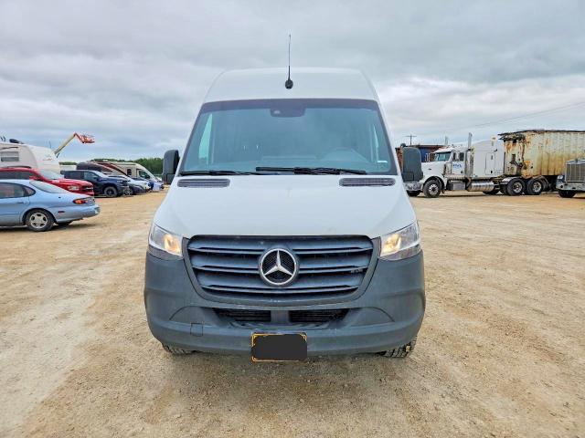 2022 Mercedes-benz Sprinter VIN W1Z4DGHYXNT097343 COPART salvage auction — MECHANICAL, Ca - Clean Title Export Only, sold $9,400 on 2026-07-28 (photo 5)
