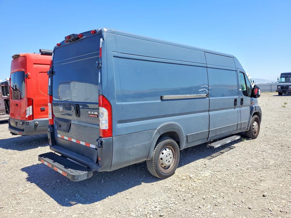 2020 Ram Promaster 3500 VIN 3C6URVJG3LE145164 COPART salvage auction — MINOR DENT/SCRATCHES, CA - DIS/DLR/EXP ONLY CLEAN TITLE, sold $11,700 on 2026-07-21 (photo 3)