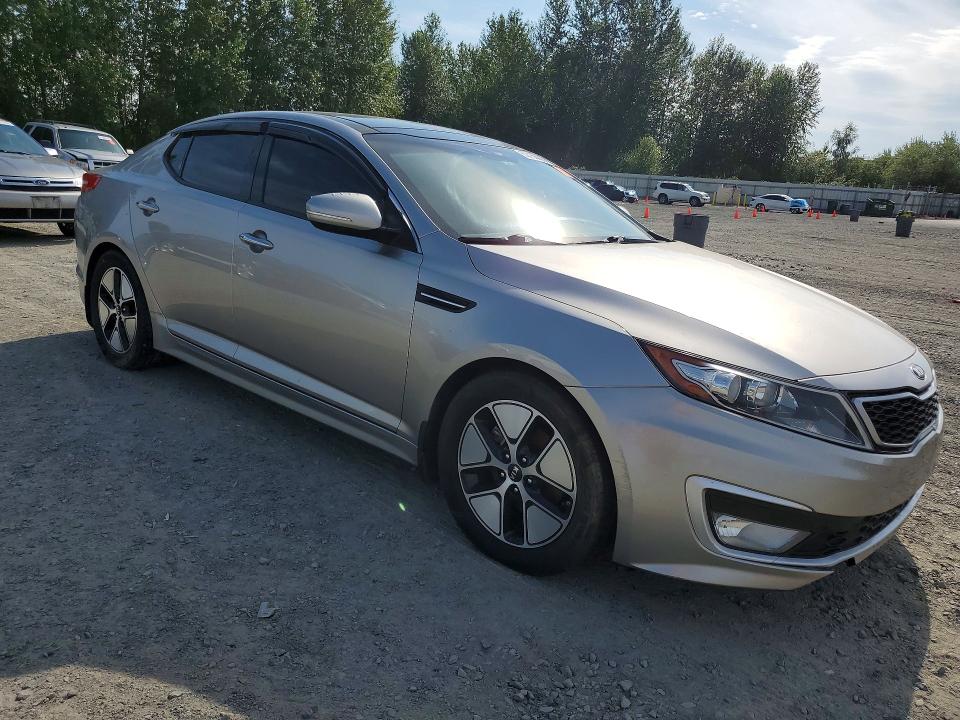 2012 Kia Optima hybrid VIN KNAGM4AD8C5030718 COPART salvage auction — WATER/FLOOD, WA - VEHICLE CERT OF OWNERSHIP-TITL, sold $225 on 2026-07-27 (photo 4)