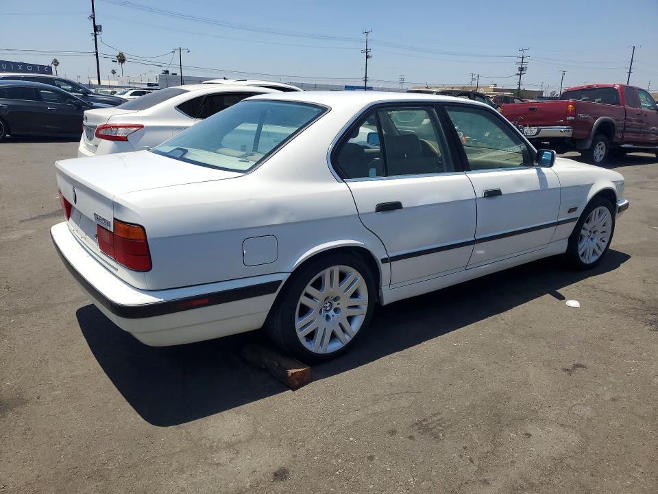 1995 BMW 5 series VIN WBAHD5323SGB37770 COPART salvage auction — MINOR DENT/SCRATCHES, Ca - Dis/Dlr/Exp Only Clean Title, sold $550 on 2026-07-27 (photo 3)