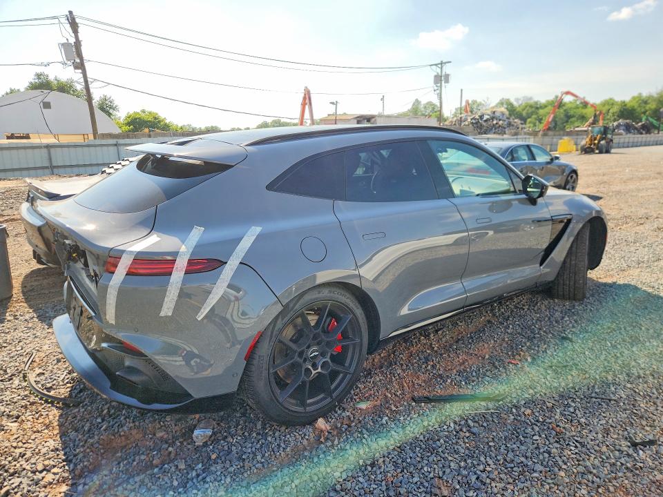 2021 Aston martin Dbx VIN SCFVUJAW6MTV03346 COPART salvage auction — REAR END, NJ - CERT OF TITLE-SALVAGE (P), sold $26,000 on 2026-07-31 (photo 3)