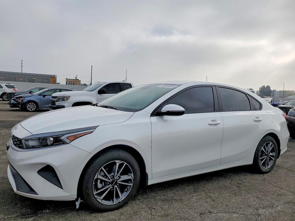 2024 Kia Forte VIN 3KPF24AD7RE781200 COPART salvage auction — MINOR DENT/SCRATCHES, Ca - Cert Of Title-Salvaged, sold $8,600 on 2026-07-29 (photo 1)