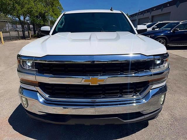 2018 Chevrolet Silverado 1500 VIN 3GCPCRECXJG597832 COPART salvage auction — WATER/FLOOD, Fl - Cert Of Title-Slvg Rebld Flood (P), sold $9,300 on 2026-07-28 (photo 5)