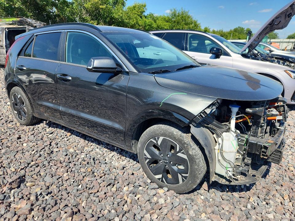 2023 Kia Niro VIN KNDCR3L14P5071501 COPART salvage auction — FRONT END, Fl - Certificate Of Title, sold $9,200 on 2026-07-22 (photo 4)