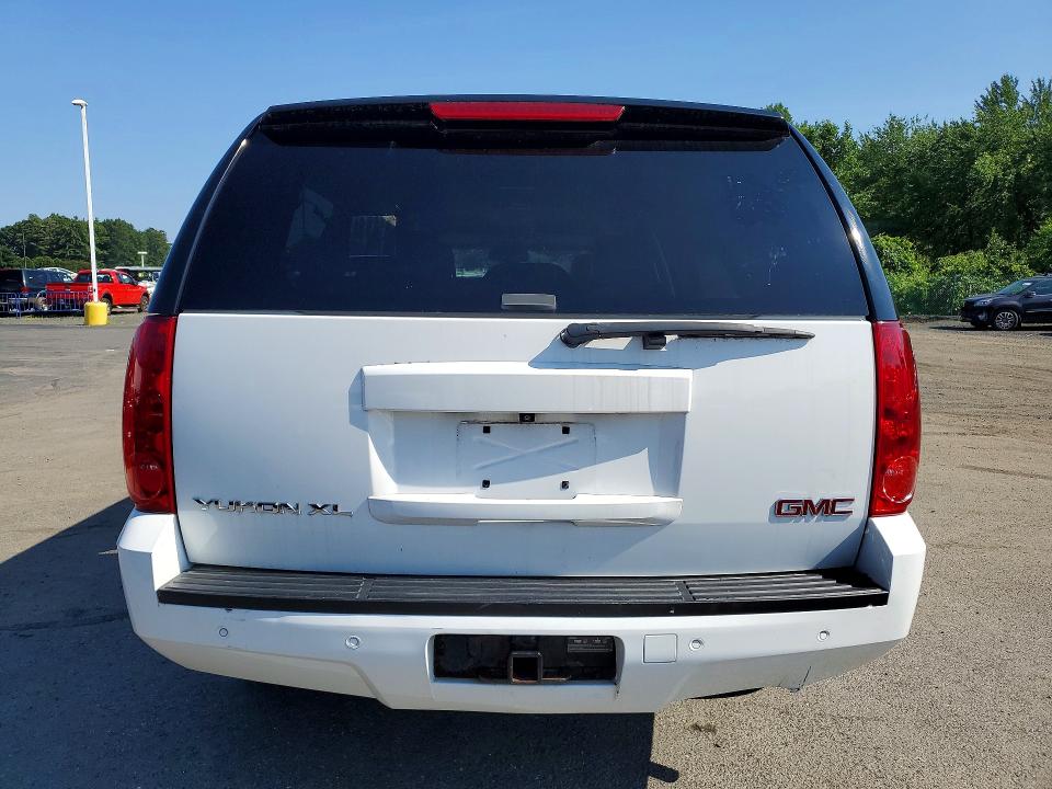 2014 Gmc Yukon xl VIN 1GKS2KE73ER148915 COPART salvage auction — MINOR DENT/SCRATCHES, CT - CERTIFICATE OF TITLE (P), sold $2,800 on 2026-07-09 (photo 6)