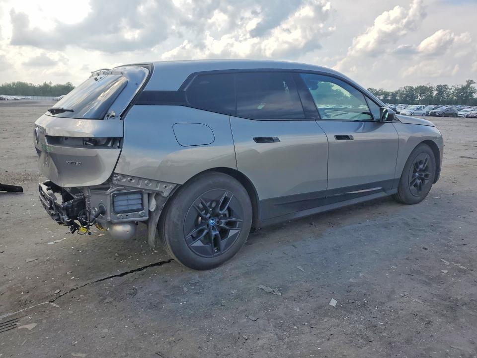 2023 BMW Ix VIN WB523CF04PCM48299 COPART salvage auction — REAR END, Salvage Title, sold $24,000 on 2026-07-29 (photo 3)