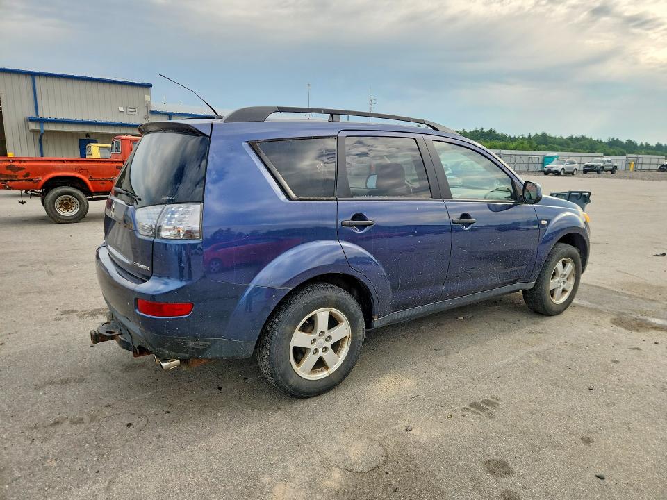 2007 Mitsubishi Outlander VIN JA4MT31X47U005222 COPART salvage auction — MINOR DENT/SCRATCHES, ME - CERTIFICATE OF TITLE, sold $225 on 2026-07-17 (photo 3)