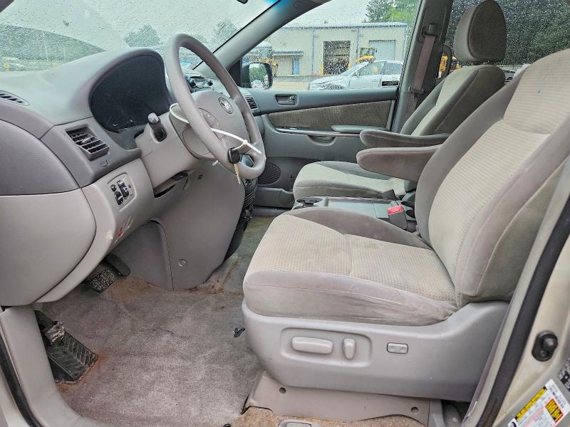 2009 Toyota Sienna VIN 5TDZK23C09S262615 COPART salvage auction — SIDE, MA - CERT OF TITLE-RECONSTRCTD COLL, sold $1,500 on 2026-07-09 (photo 7)