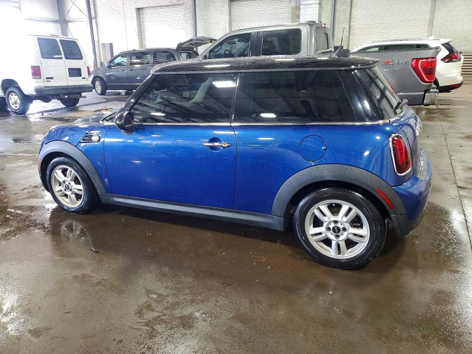 2013 Mini Cooper VIN WMWSU3C59DT544035 COPART salvage auction — HAIL, Mn - Cert Of Title-Prior Salvage, sold $850 on 2026-08-18 (photo 2)