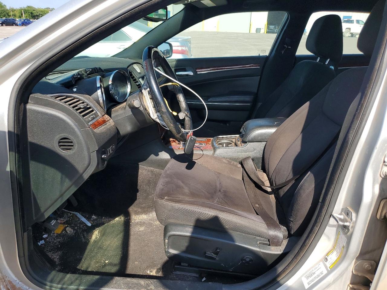 2012 Chrysler 300 VIN 2C3CCAAG6CH116717 COPART salvage auction — Front End, OK - DEALER ONLY CLEAN TITLE, sold $900 on 2026-08-27 (photo 7)