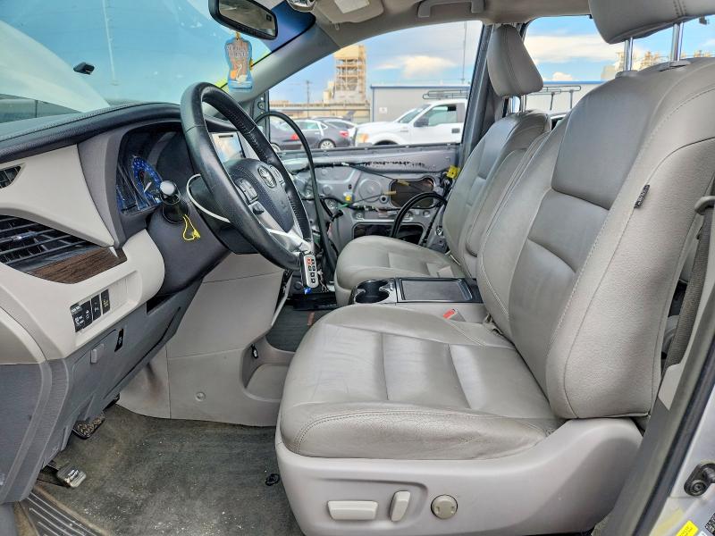 2015 Toyota Sienna VIN 5TDYK3DC8FS582339 COPART salvage auction — SIDE, La - Cert Of Title-Salvage, sold $1,750 on 2026-07-15 (photo 7)