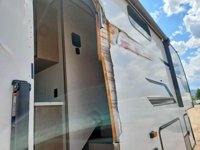 2025 Kz Durango VIN 4EZFD3821S6107367 COPART salvage auction — SIDE, CO - PUBLIC - SALVAGE TITLE, sold $23,200 on 2026-08-31 (photo 9)