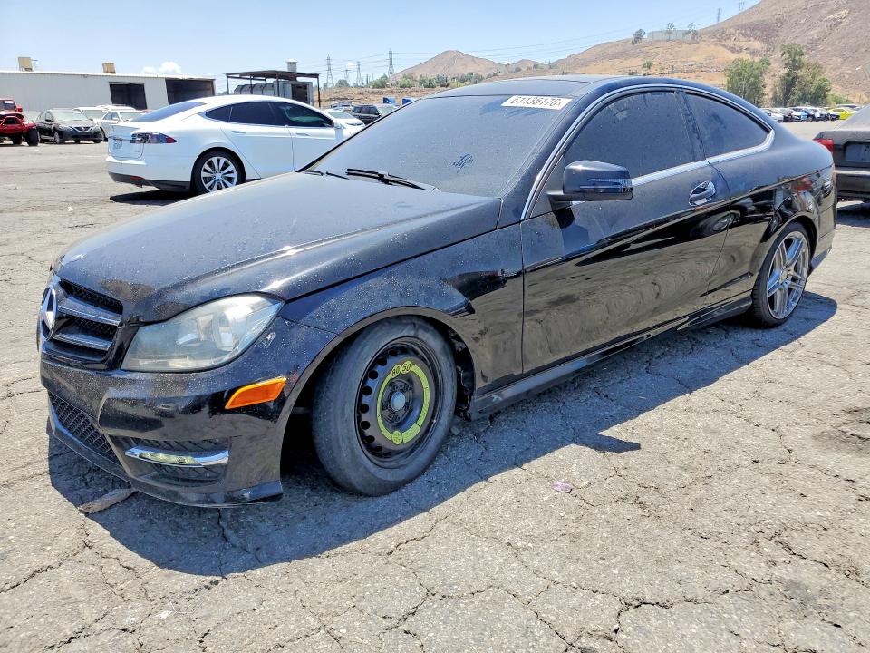 2015 Mercedes-benz C-klasse VIN WDDGJ4HB7FG385734 COPART salvage auction — MINOR DENT/SCRATCHES, Ca - Cert Of Title-Salvaged, sold $1,050 on 2026-07-30 (photo 1)