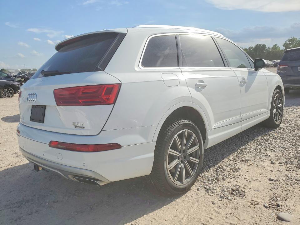 2017 Audi Q7 VIN WA1LAAF74HD039208 COPART salvage auction — UNDERCARRIAGE, Tx - Salvage Vehicle Title, sold $3,250 on 2026-07-21 (photo 3)