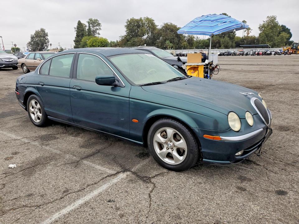 2002 Jaguar S type VIN SAJDA01N02FM35773 COPART salvage auction — MINOR DENT/SCRATCHES, Ca - Dis/Dlr/Exp App For Dup Clean, sold $325 on 2026-07-21 (photo 4)