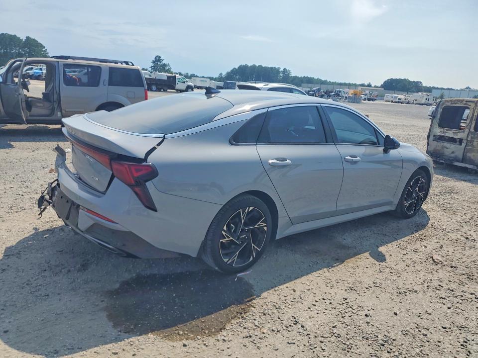2025 Kia K5 VIN KNAG64J73S5299194 COPART salvage auction — REAR END, NC - SALVAGE CERTIFICATE OF TITLE, sold $11,400 on 2026-09-04 (photo 3)