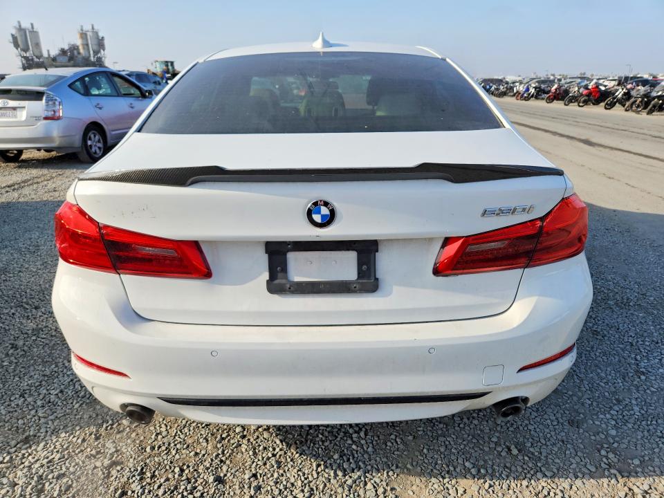 2017 BMW 5er VIN WBAJA5C3XHG456074 COPART salvage auction — MINOR DENT/SCRATCHES, Hi - Dis/Dlr/Exp Only Clean Title, sold $4,600 on 2026-07-28 (photo 6)