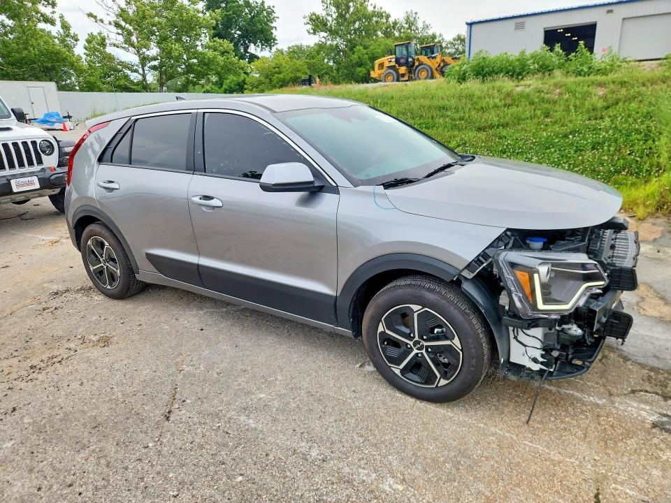 2026 Kia Niro VIN KNDCP3LE5T5322688 COPART salvage auction — FRONT END, MO - CERTIFICATE OF TITLE, sold $8,400 on 2026-07-22 (photo 4)