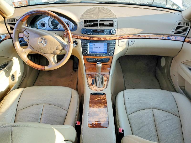 2008 Mercedes-benz E-klasse VIN WDBUF87X68B292415 COPART salvage auction — MINOR DENT/SCRATCHES, Nj - Certificate Of Title, sold $450 on 2026-08-03 (photo 8)
